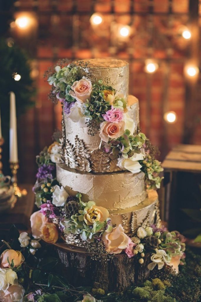 Woodland themed wedding cakes