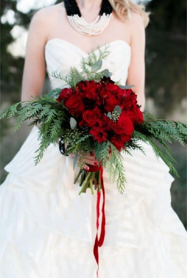 30 Red and Green Scandinavian Winter Wedding Ideas Deer