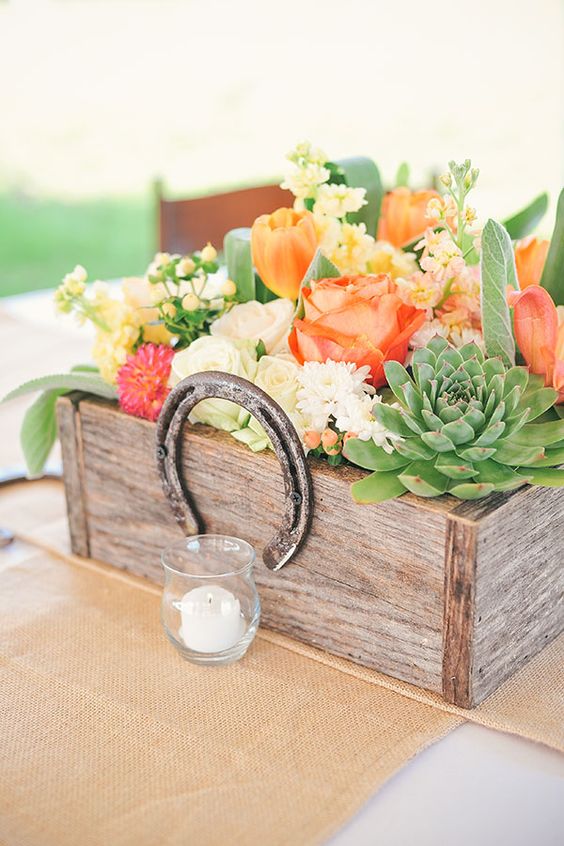 30 Styling Horseshoe Ideas For A Rustic Farm Wedding | Deer Pearl Flowers