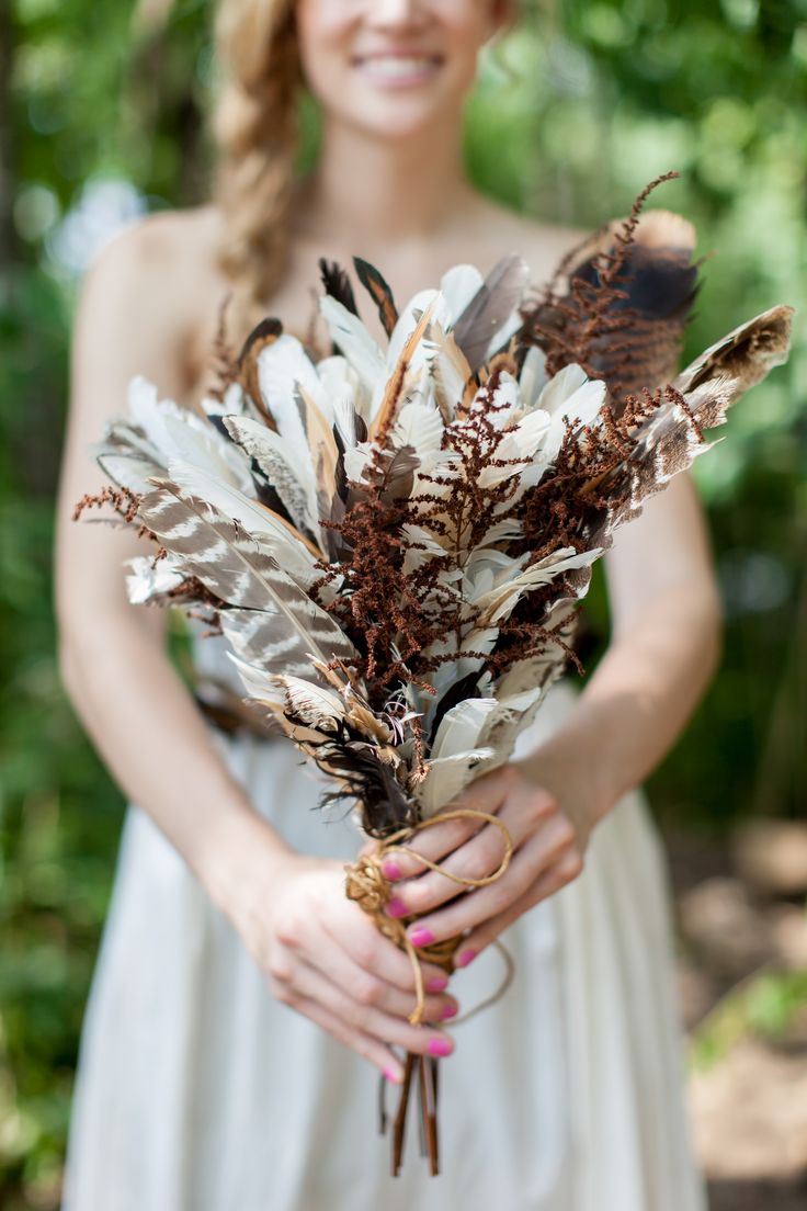 wild feather bridal wedding bouquet