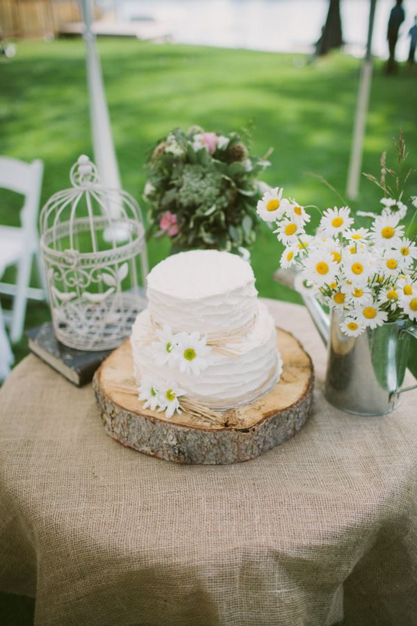 simple rustic wedding cake