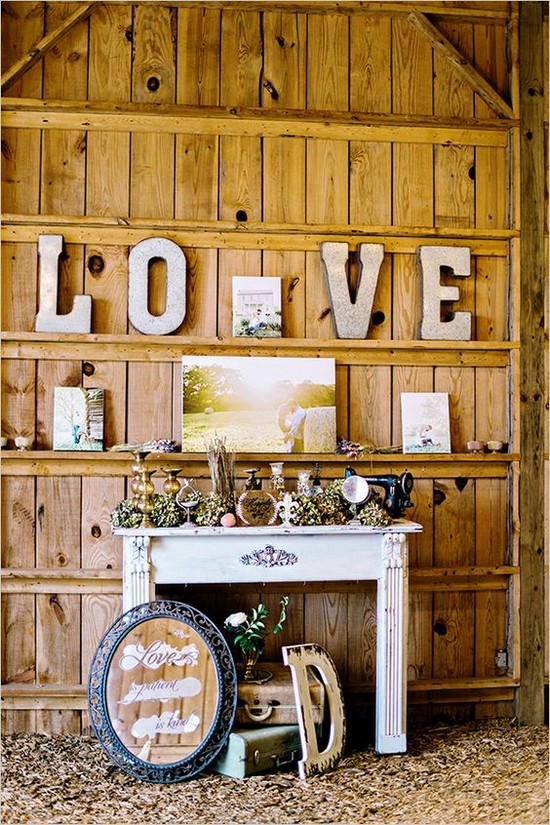 vintage rustic barn wedding decor