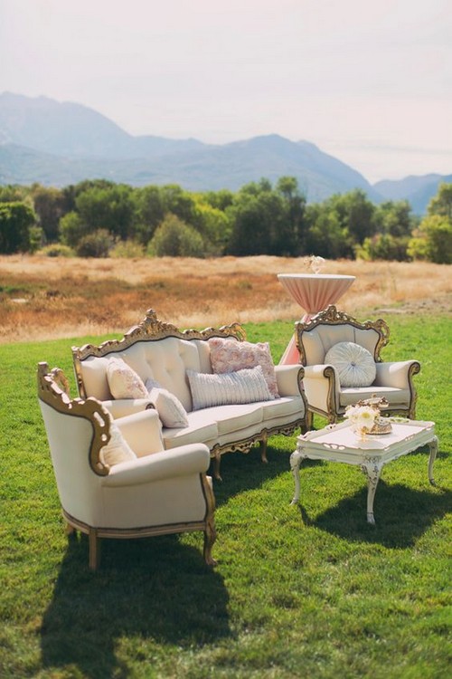 Blush vintage furnishings for the lounge space