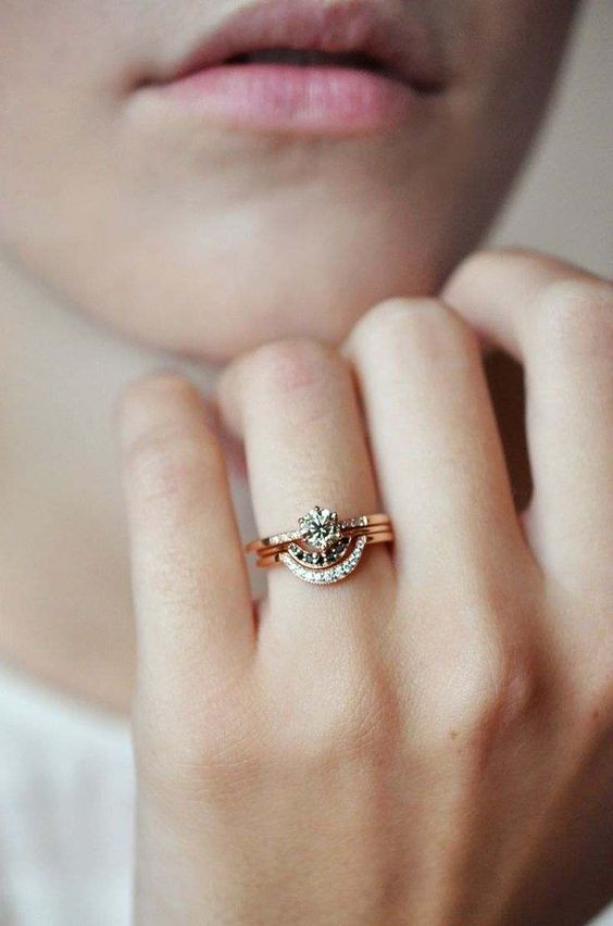 Bona Drag engagement ring