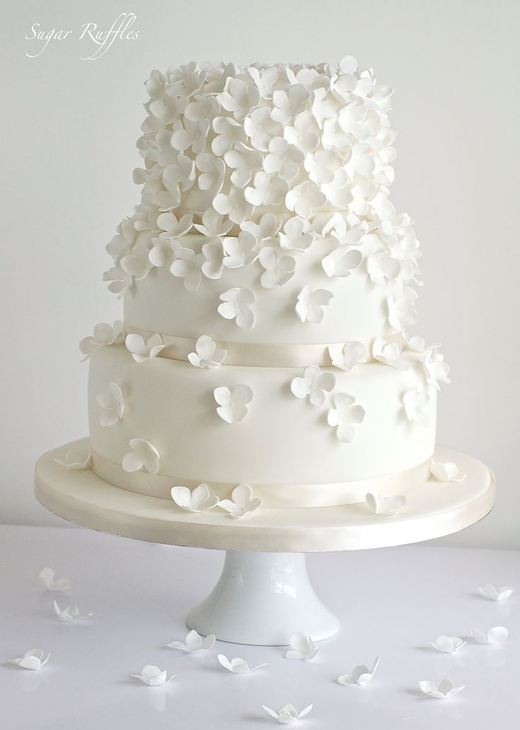 Delicate Simple White Vintage Ruffled Wedding Cake