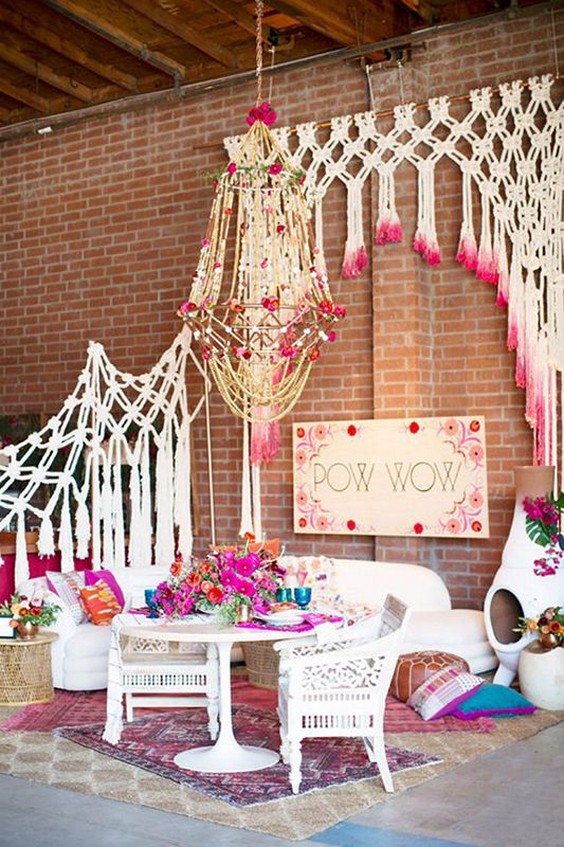 Macrame Matters pink ombre wedding decor