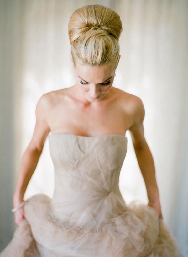 30 Top Knot Bun Wedding Hairstyles That Will Inspire(with 