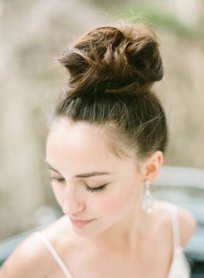 30 Top Knot Bun Wedding Hairstyles That Will Inspire(with 