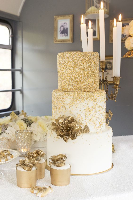 gliter wedding cake with sugar gold flowers