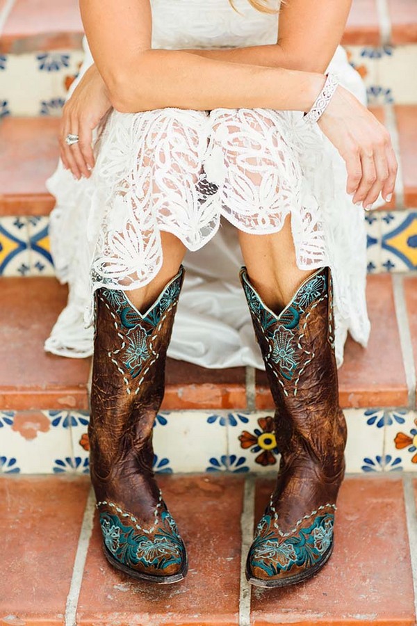 rustic cowboy boots wedding ideas