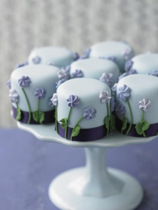 Blue Flowers Mini Wedding Cakes