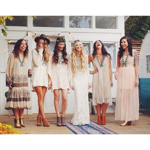 Boho wedding ideas – Mismatched Lace Bridesmaid Dresses