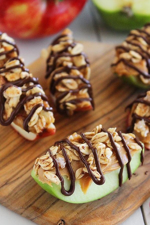 Chocolate-Peanut Butter Granola Apple Bites