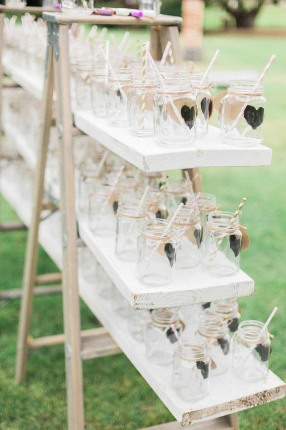 Cute mason jar wedding reception drink idea