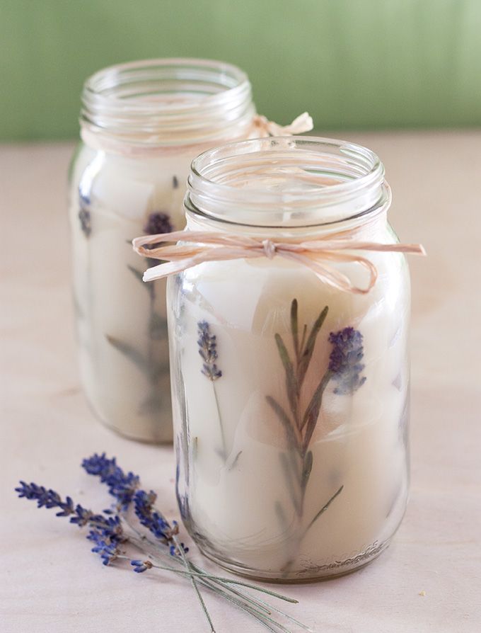 DIY wedding favor ideas -lavender pressed herb candles