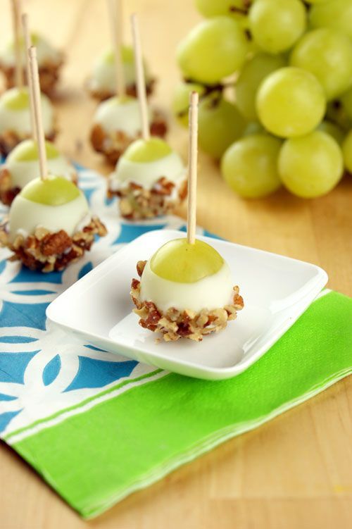 Healthy Summer Appetizer- Grape Poppers