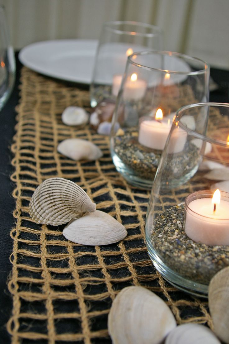 Jute burlap netting table runner with candle