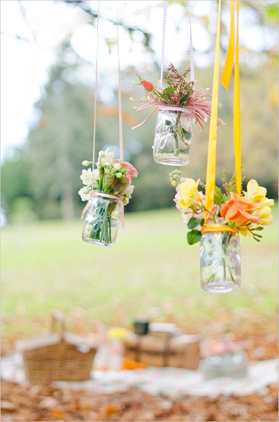 Outdoor wedding decor ideas-hanging jam jar florals