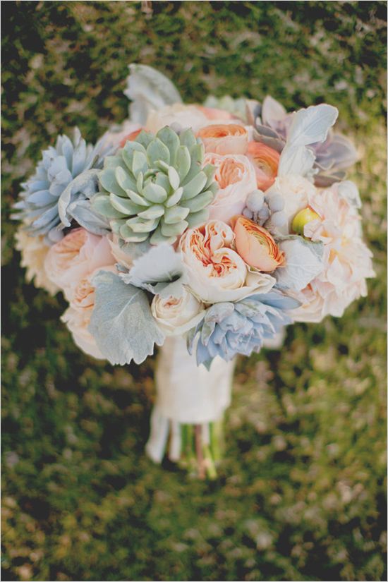 Peach garden rose and succulent bouquet