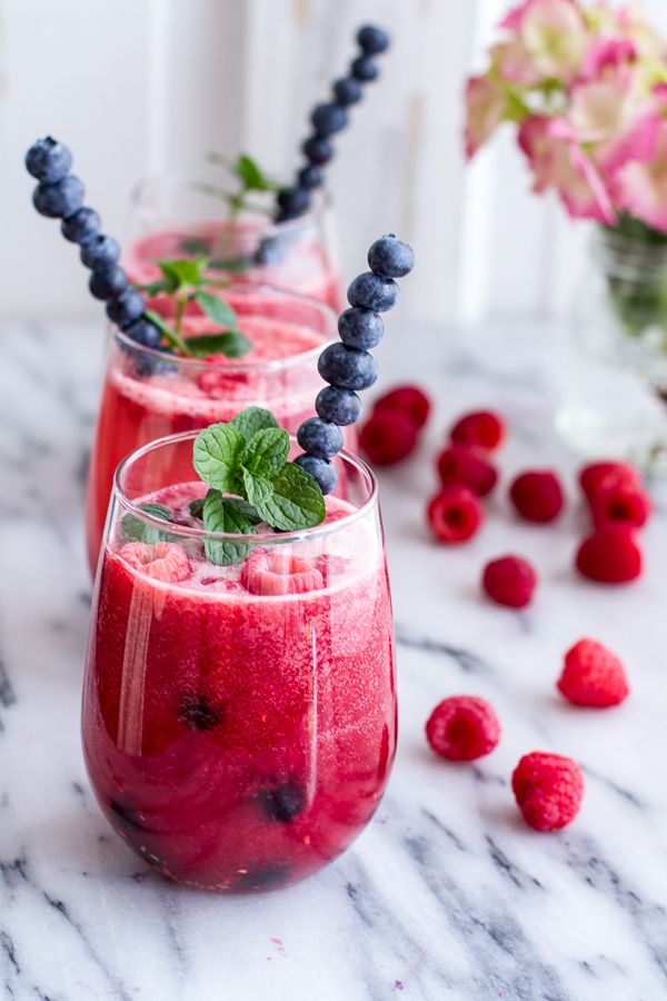 Raspberry-Rhubarb Bellini Smoothie Blueberries