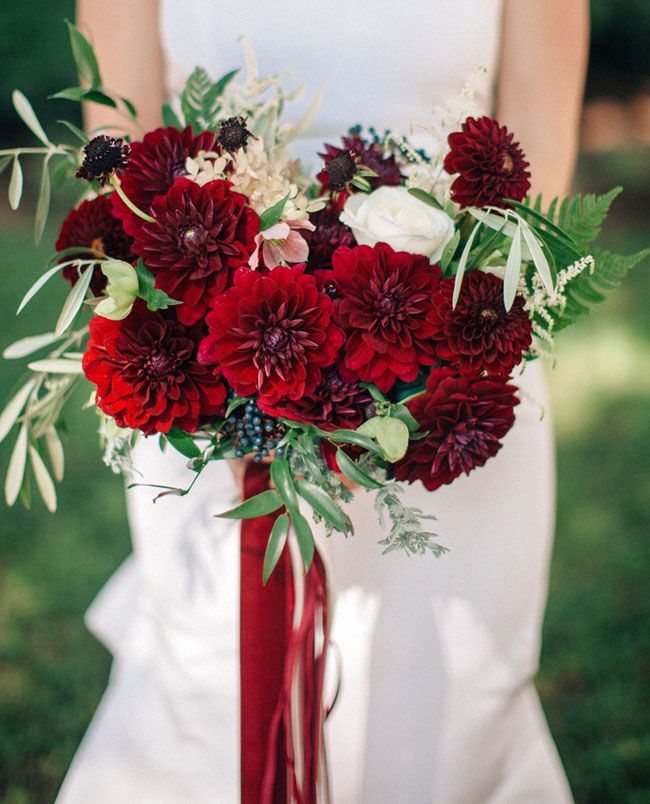 Red berry dahlia bouquet