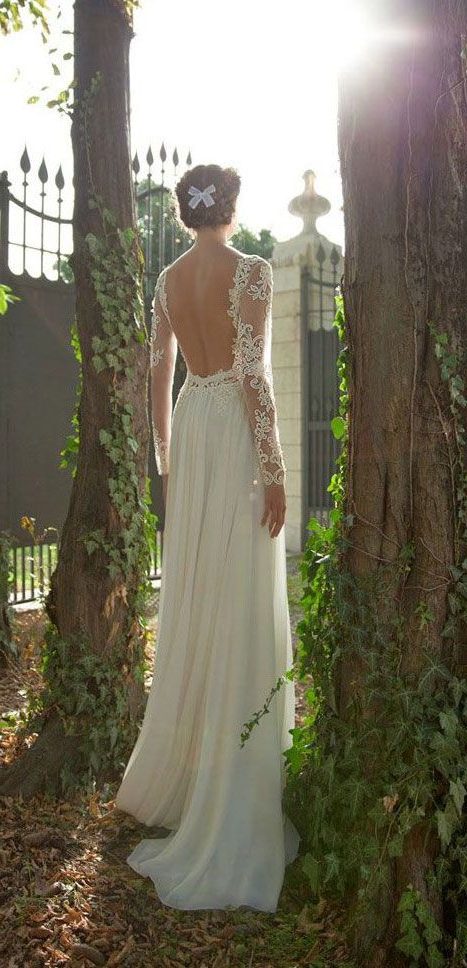 Simple Beach Open Back Lace Bridal Dress with Long Sleeves