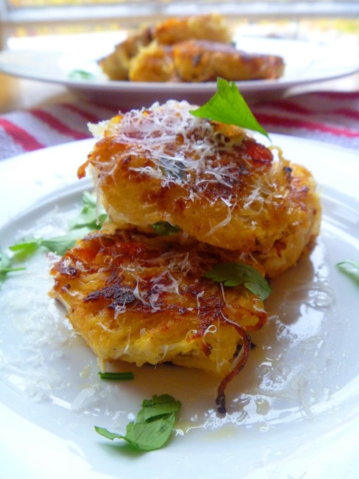 Spicy Spaghetti Squash Fritters- great fall appetize
