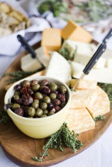 appetizers rustic Cheese olives