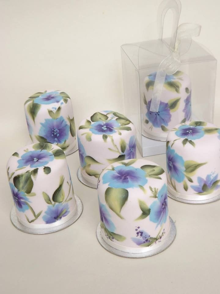 blue watercolor flower mini wedding cakes favors