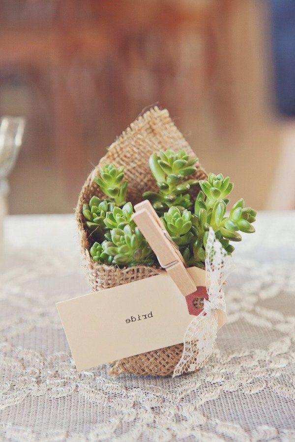 burlap rustic wedding favor ideas