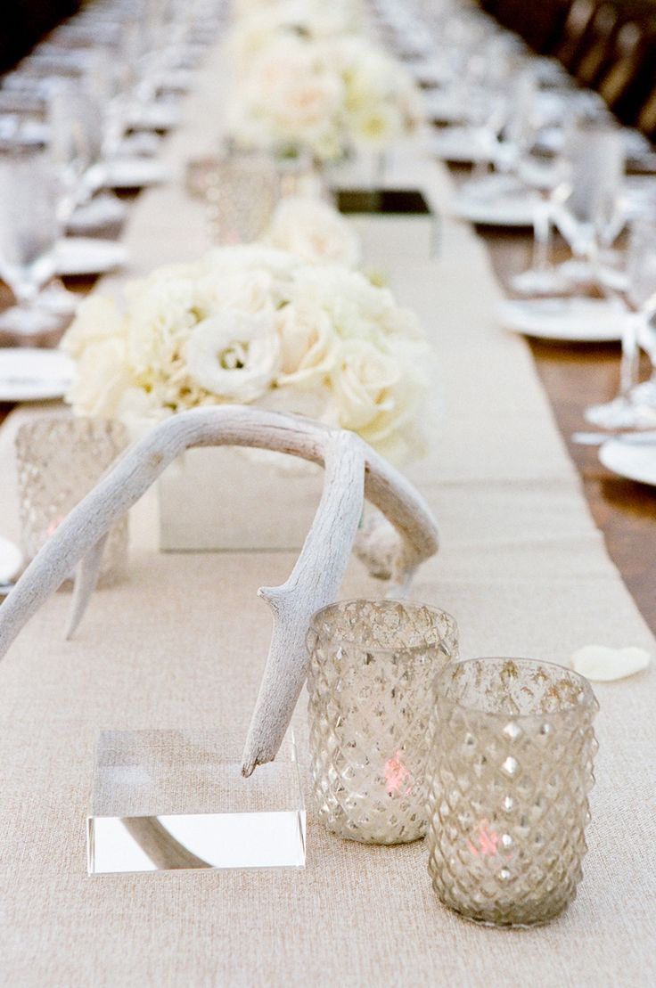 layers of neutrals on these tablescapes