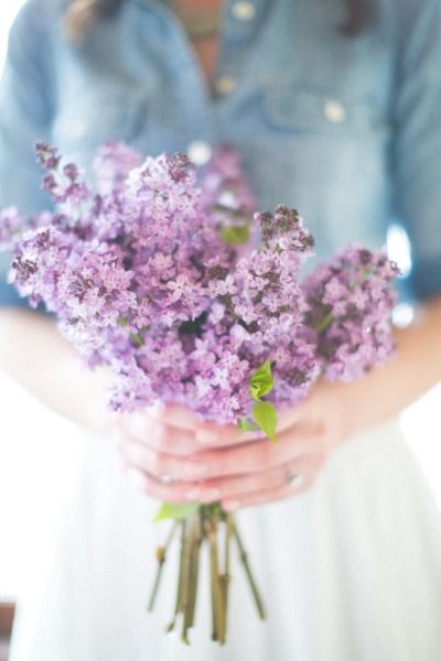 lilac lanvender bridesmaid bouquet