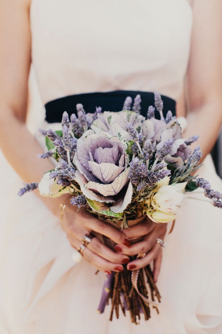 purple wedding color-Lanvender wedding bouquet
