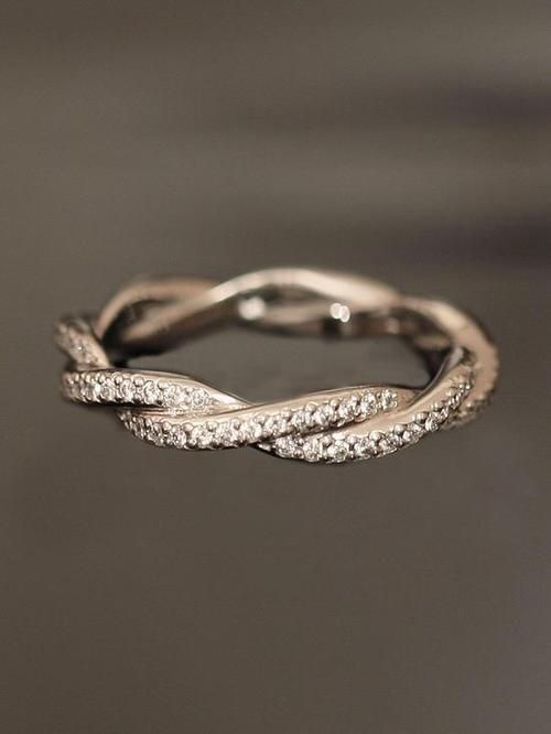 twisting wedding band ring