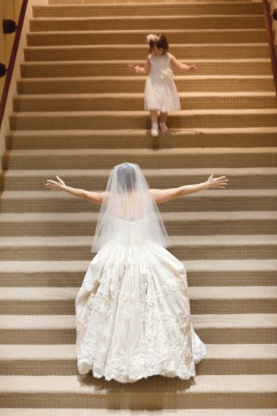 unique wedding day photo ideas - bride with flower girls wedding party