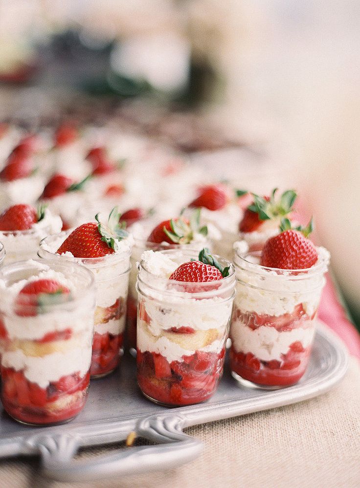 wedding dessert in a mason jar