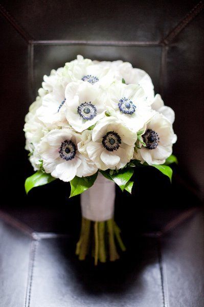 Black and White Anemone Wedding Bouquet Ideas