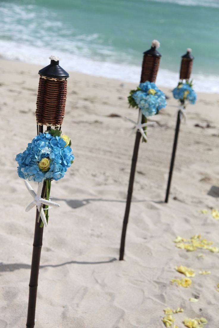 Blue Hydrangeas and fishstar beach wedding decor