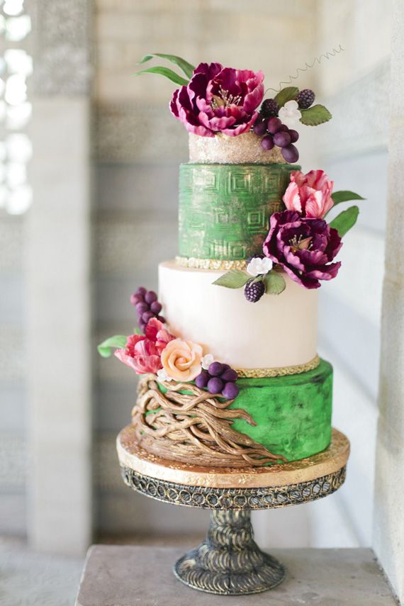 Fall fruit and floral wedding cake ideas