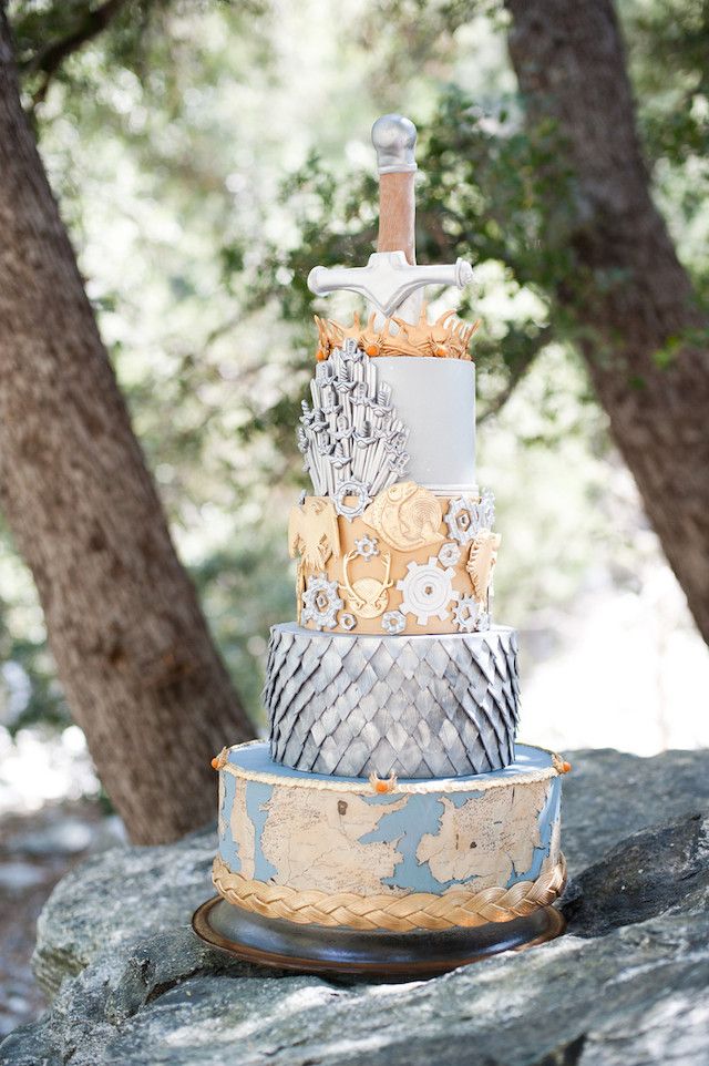 Game of Thrones themed silver and gold wedding cake