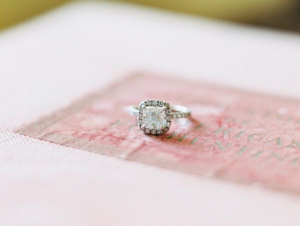 Glam vintage engagement ring