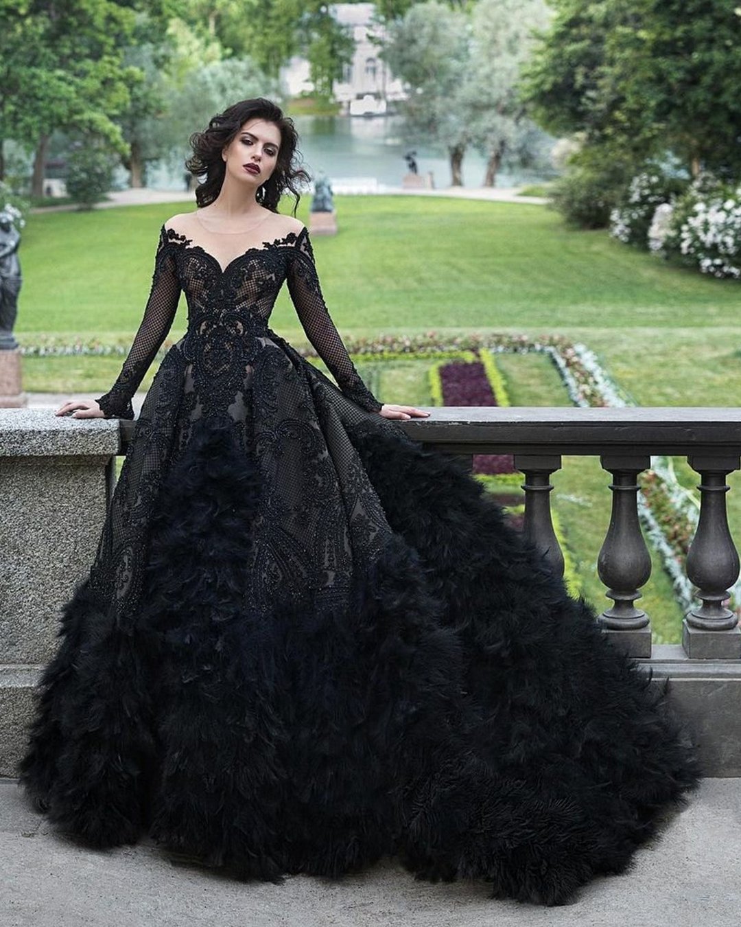 Gothic Black Long Sleeve Ball Gown Wedding Dress Bridal Illusion Off the Shoulder Train with Feathers