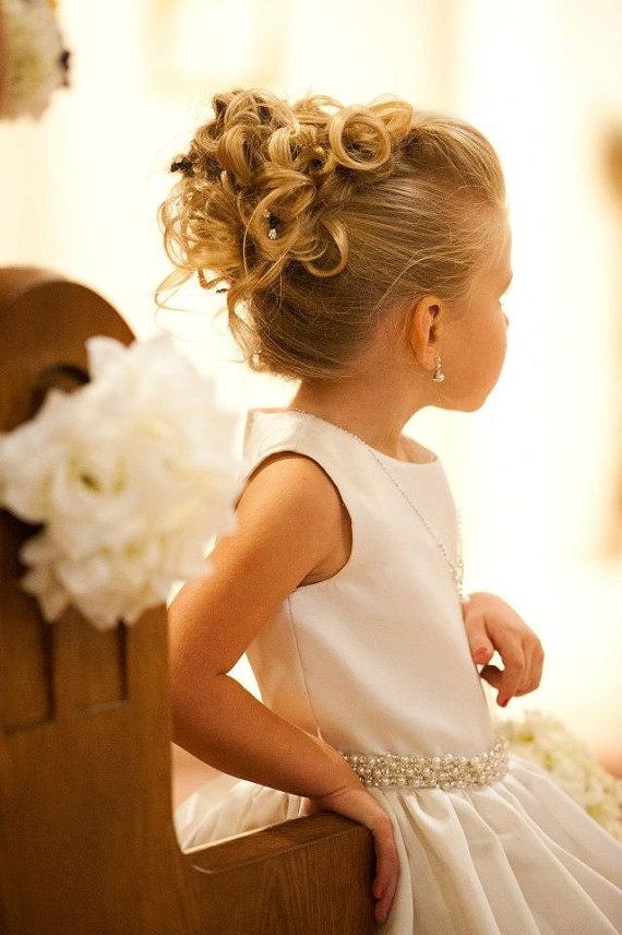 25 Stunning Hairstyles for Little Girls to Rock at Weddings