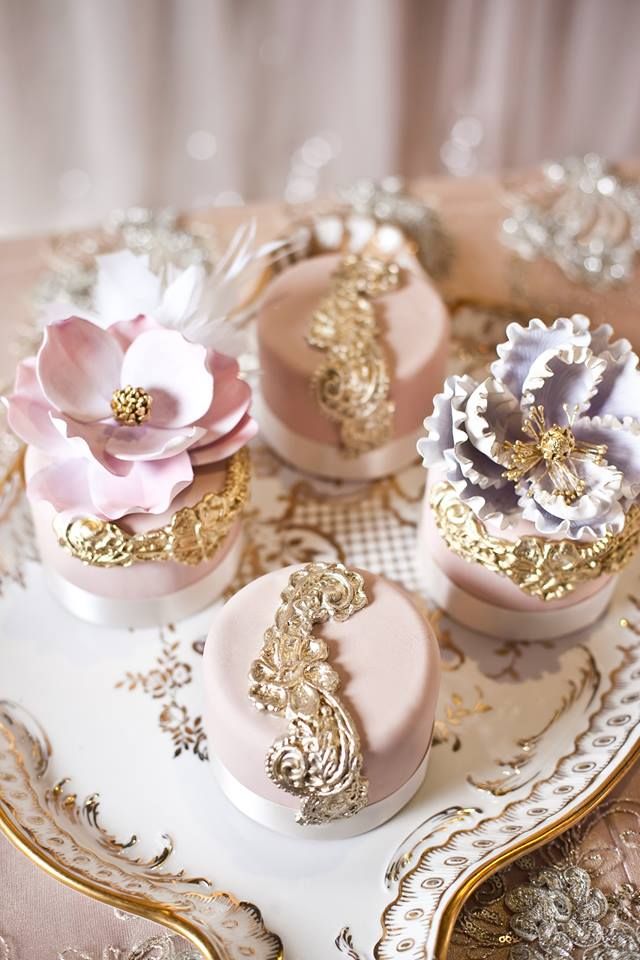 Pastel dusty pink passion and gold mini wedding cakes