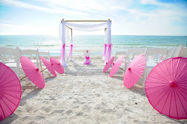 Pink Umbrella Beach Aisle Decor Ideas