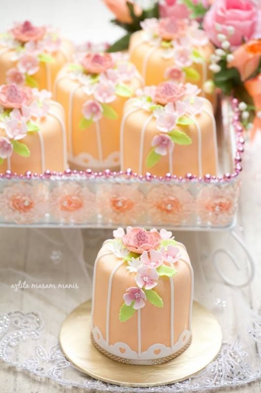 Pretty Floral Peach Orange Mini Wedding Cupcakes