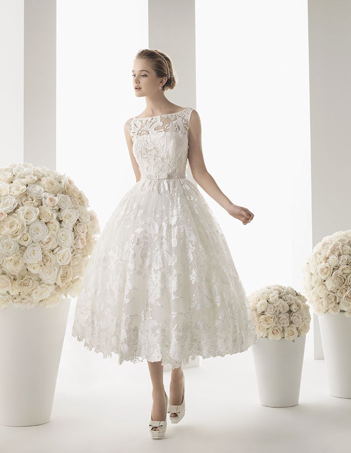 Rosa Clara Lace Tea-length Wedding Dress