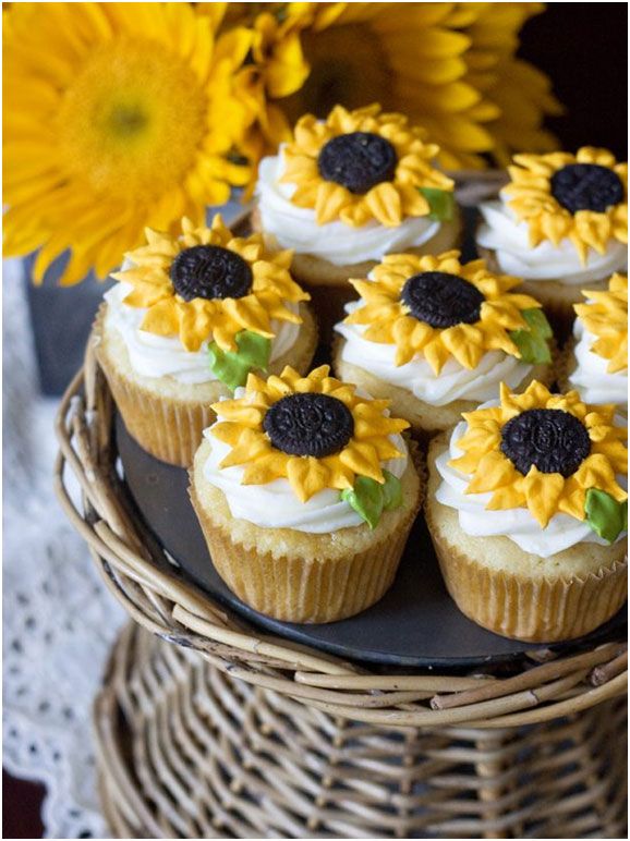 Sunflowers wedding cupcakes