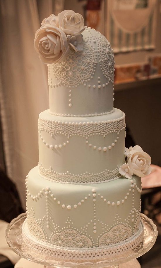 Vintage lace and roses wedding cakes
