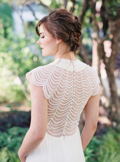 Vintage wedding dress with unique back details